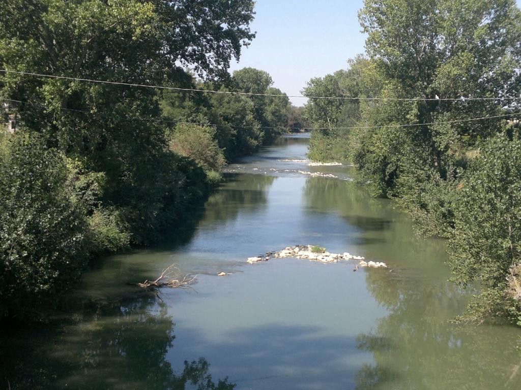 River Melody Бетона Екстериор снимка